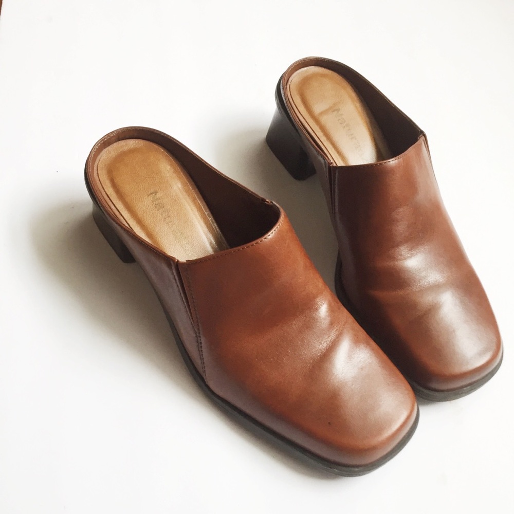 Naturalizer mule tan leather 6 1/2